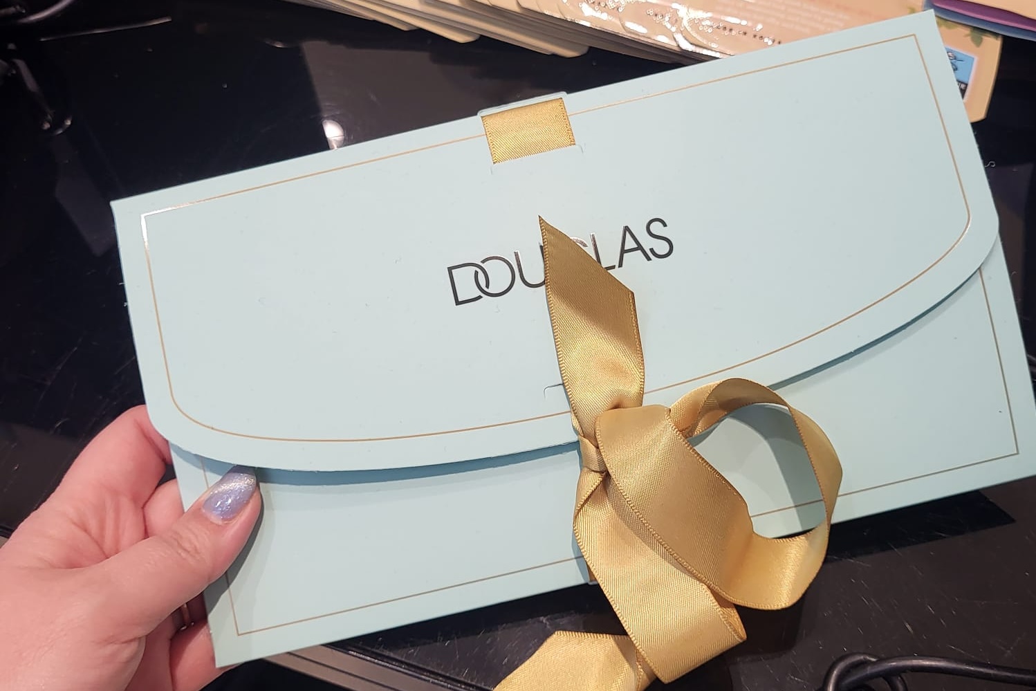 Voucher na szkołę makijażu w douglas