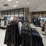 asortyment ubrań w sklepie reserved w ph zakopianka