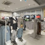 asortyment ubrań w sklepie reserved w ph zakopianka