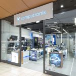 zdjęcie wejścia do salonu Komputronik w ph zakopianka