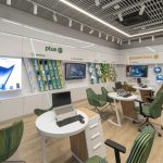 asortyment i wnętrze salonu plus i polsat box w ph zakopianka